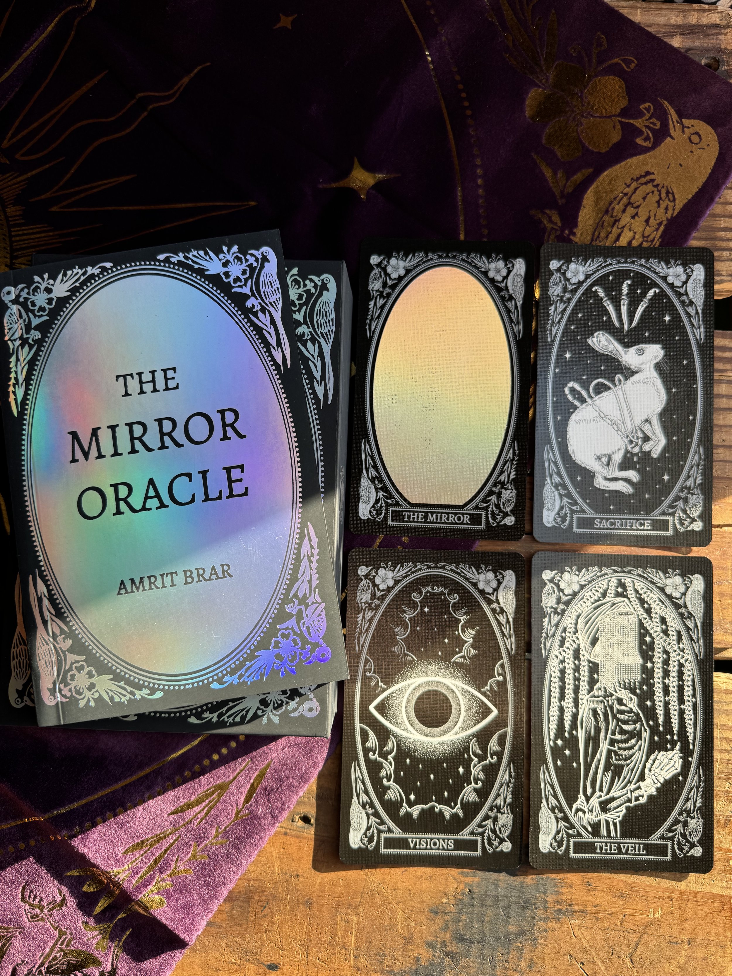 THE MIRROR ORACLE 44枚カード　サイン、ナンバリング入り！ THE MIRROR ORACLE 44枚カード サイン、ナンバリング入り！ - メルカリ